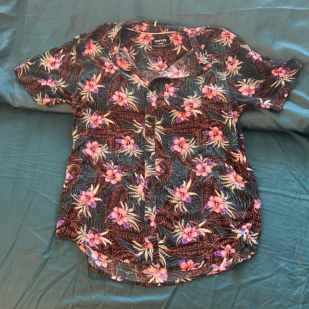 Black Hawaiian pattern Empyre Button-down Short Sleeve (Large)